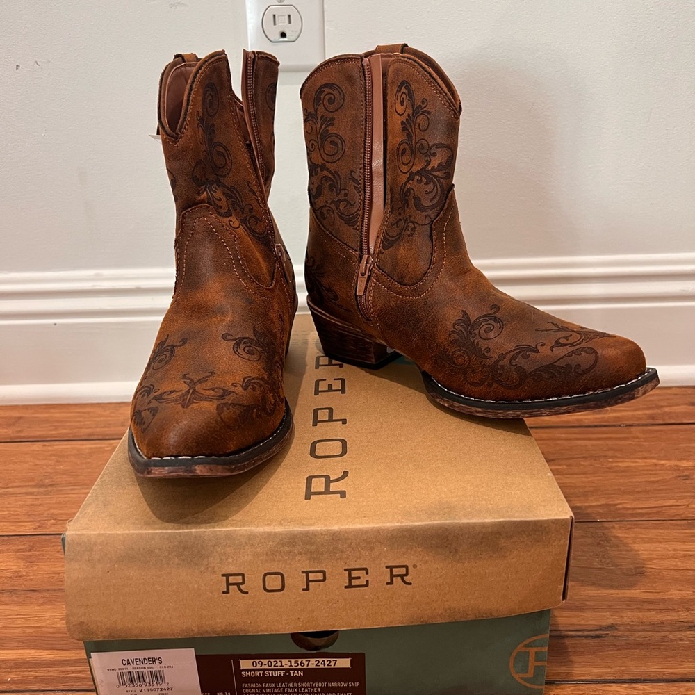 BRAND NEW with tags and box Roper cowgirl boots